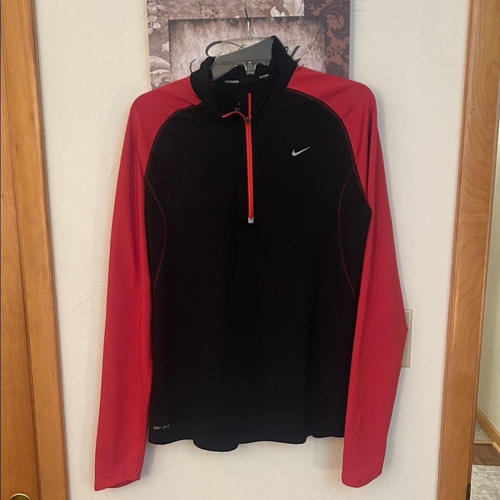 Nike running lightly lined quarter zip black and red top